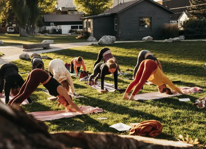 cours de yoga en fin de journée