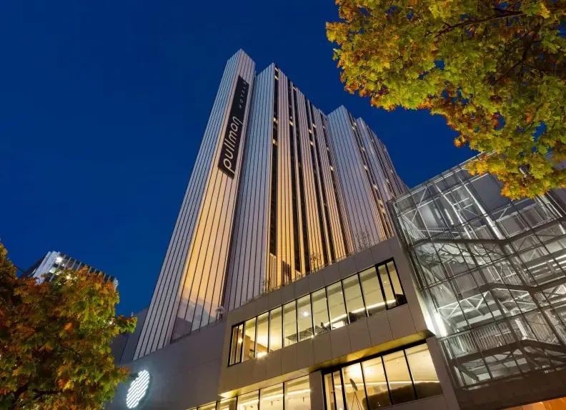 façade Pullman Paris Montparnasse