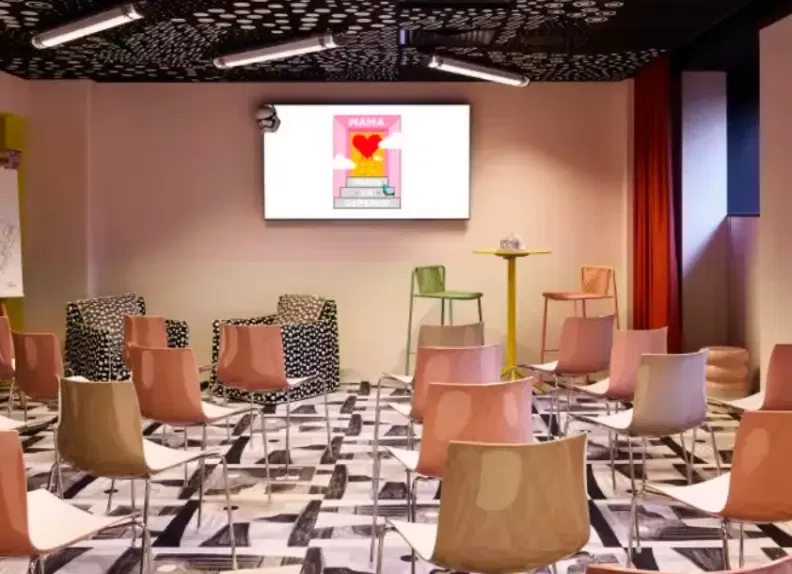 Les salles ateliers du Mama Shelter