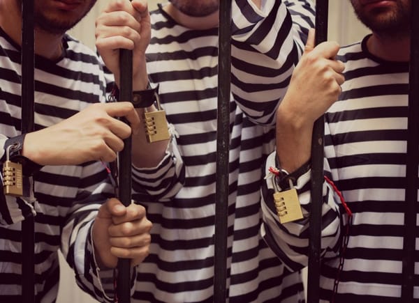 Le Fil Rouge - ESCAPE GAME NOMADE & ONLINE, Paris, Île-de-France, France