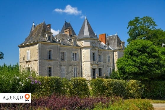 L'orangerie du château, Château / Domaine, Saint-Julien-des-Landes, France