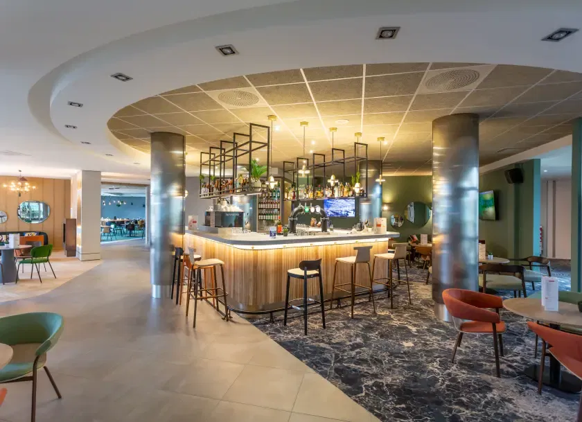NOVOTEL BOURGES, Hôtel 4*, Le-Subdray, Centre-Val de Loire, France