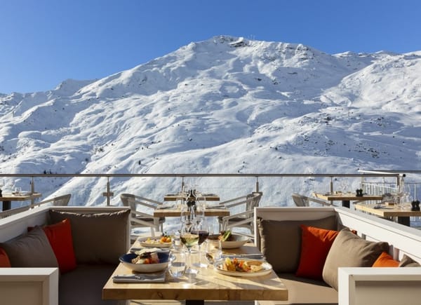 Ours Blanc Hotel & Spa****, Hôtel 4*, Les-Menuires, Auvergne-Rhône-Alpes, France