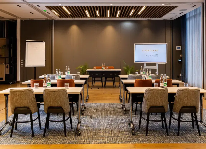 Courtyard By Marriott Paris Porte de Versailles, Hôtel 4*, Issy-les-moulineaux, Île-de-France, France