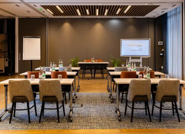 Courtyard By Marriott Paris Porte de Versailles, Hôtel 4*, Issy-les-moulineaux, Île-de-France, France