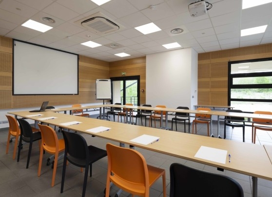 Ibis Styles vierzon, Hôtel 3*, Vierzon, Centre-Val de Loire, France