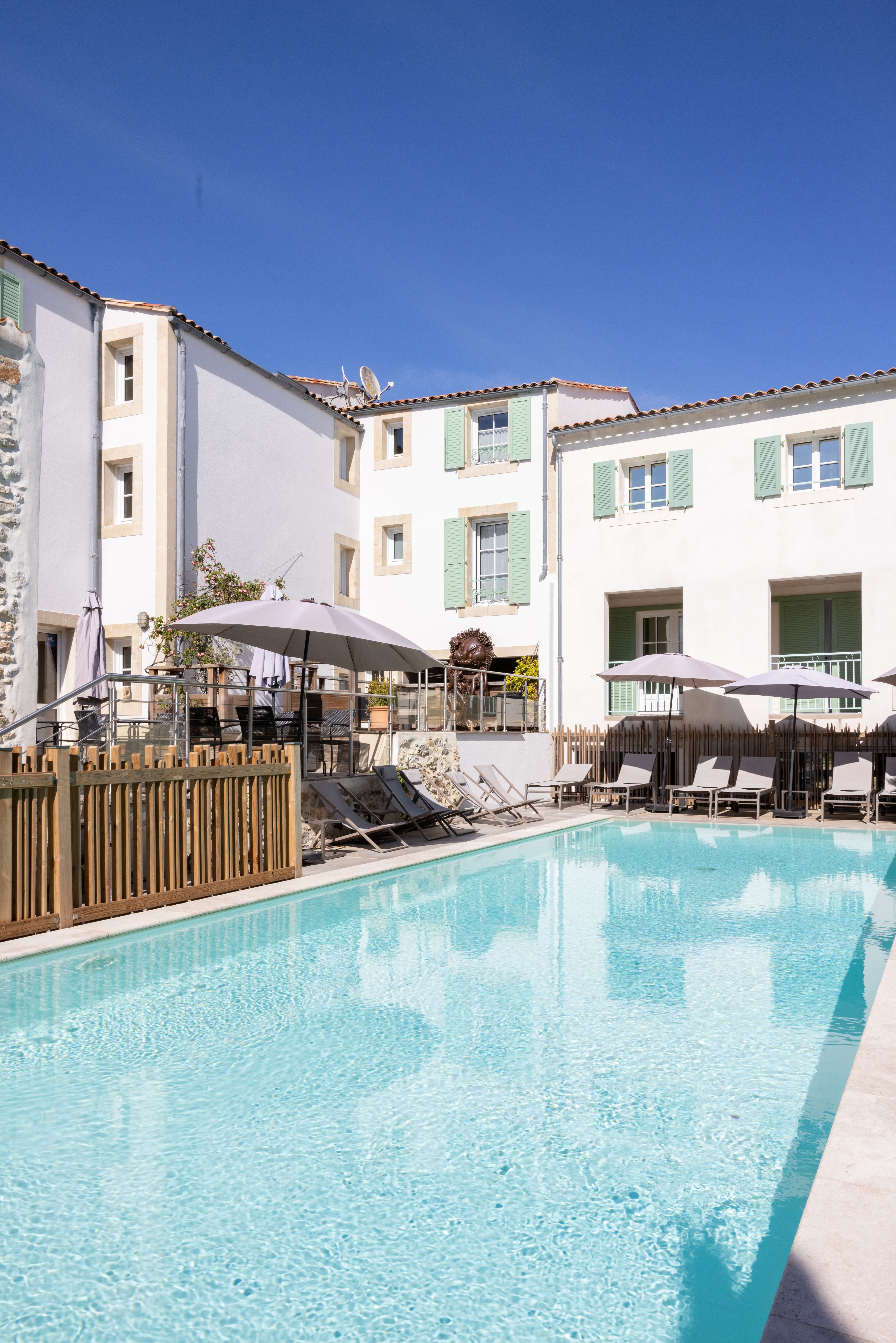 HOTEL LE GALION*** SAINT MARTIN EN RE, Hôtel 3*, Saint-martin-de-ré, Nouvelle-Aquitaine, France