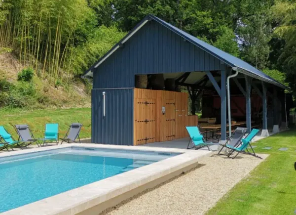 LA JOYEUSE COUSINADE, Salle de réunion, Mouliherne, Pays de la Loire, France