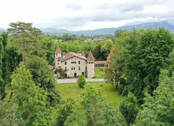 TULLINS, Château / Domaine, TULLINS, FRANCE