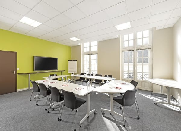 Baya Nantes, Centre d'affaires, France