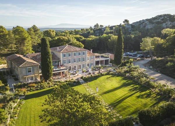 Domaine de Valmouriane, Restaurant, Saint-Rémy-de-Provence, Provence-Alpes-Côte d'Azur, France