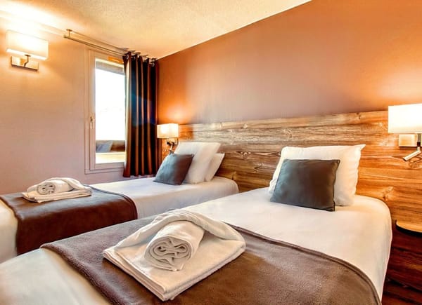 Brit Hotel Pau Lons**, Hôtel 2*, France
