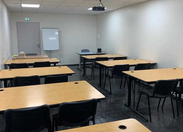 CBS - Center Business Services, Centre d'affaires, Auxerre, France