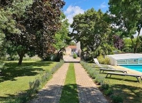 La Grande Barbotière, Château / Domaine, Saint-Vivien, France