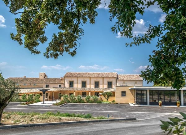 Mas de la Barben, Château / Domaine, Nîmes, Occitanie, France