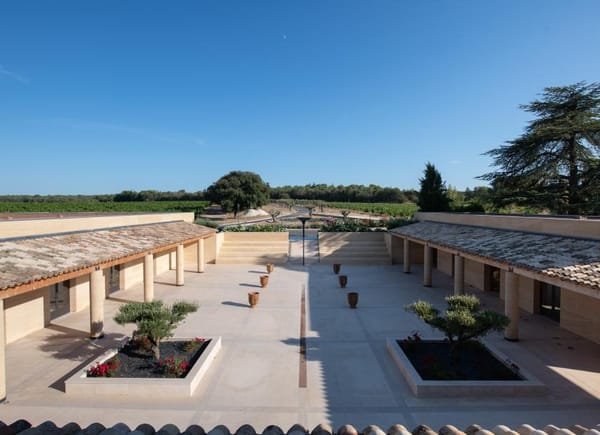 Mas de la Barben, Château / Domaine, Nîmes, Occitanie, France
