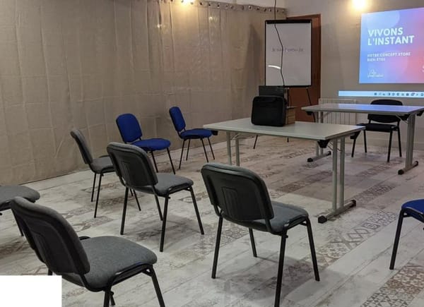 Vivons l'instant, Salle de réunion, Paris, Île-de-France, France
