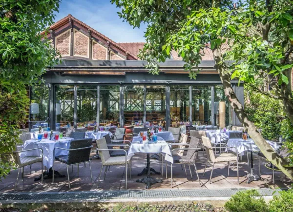 Café de la Jatte, Restaurant, Neuilly-Sur-Seine, Île-de-France, France
