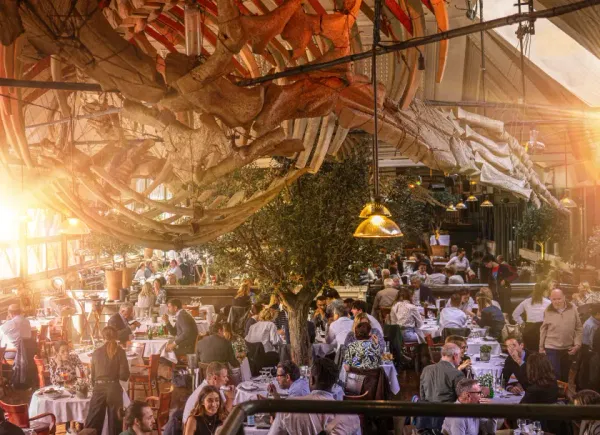 Café de la Jatte, Restaurant, Neuilly-Sur-Seine, Île-de-France, France