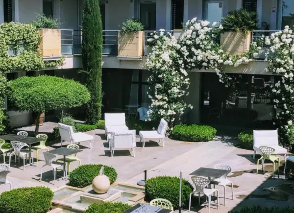 Le Patio de Violette, Hôtel 3*, Uzès, Occitanie, France