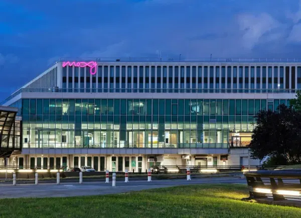 Moxy Lyon Airport, Hôtel 3*, Lyon, Auvergne-Rhône-Alpes, France