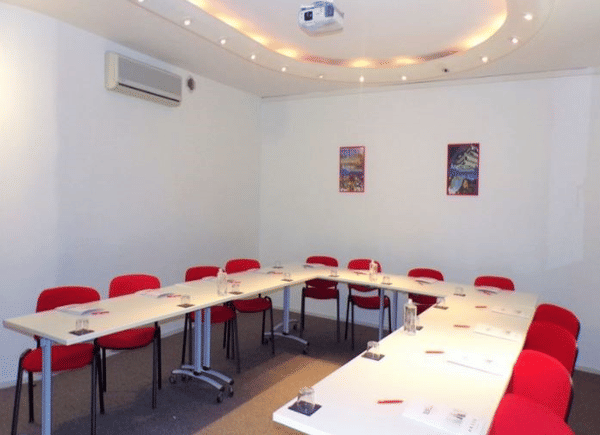 BURO Club Angers, Centre d'affaires, France