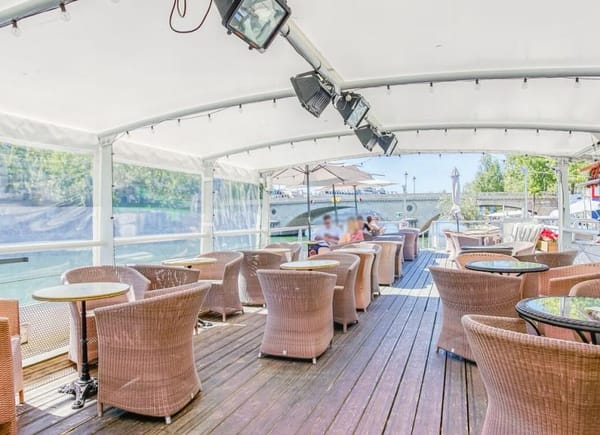 Péniche Mr Pélican, Bateau Naviguant, Paris, Île-de-France, France