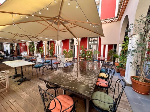 HOTEL DE PARIS *** A SETE, Suite, France