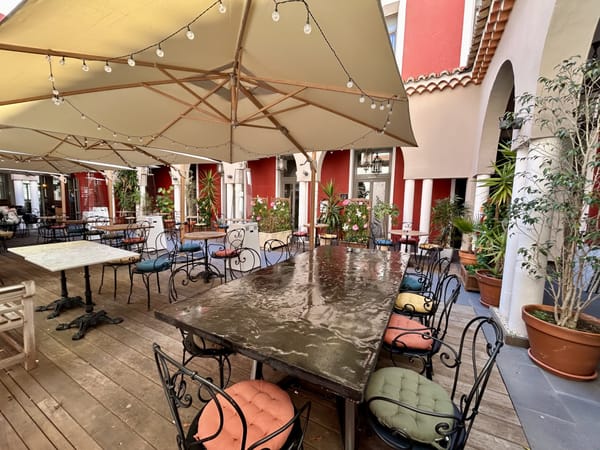 HOTEL DE PARIS *** A SETE, Suite, France