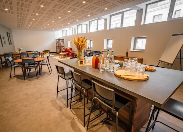 Solange, Marguerite et les autres, Salle de réunion, Lille, Hauts-de-France, France