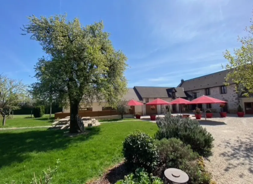 Aux hirondelles du chêne, Château / Domaine, Leuvrigny, Grand Est, France