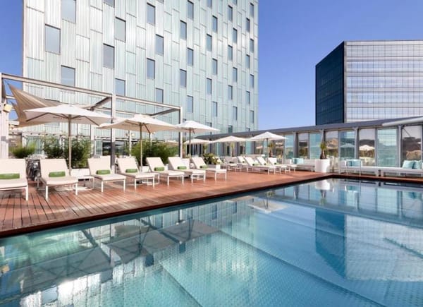 The Level at Melia Barcelona Sky, Hôtel 5*, Espagne