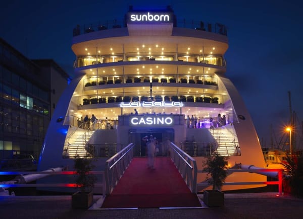 SUNBORN Yatch, Bateau Naviguant, Gibraltar, United Kingdom