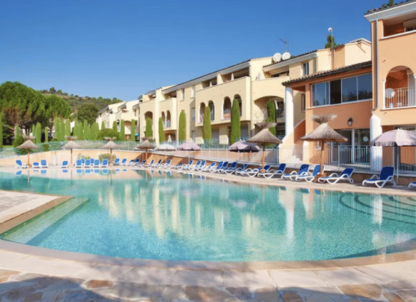 Résidence Odalys La Licorne de Haute Provence, Hôtel 4*, Gréoux-les-Bains, Provence-Alpes-Côte d'Azur, France
