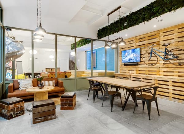Loft sous verrière au coeur Paris, Loft / Appartement, France