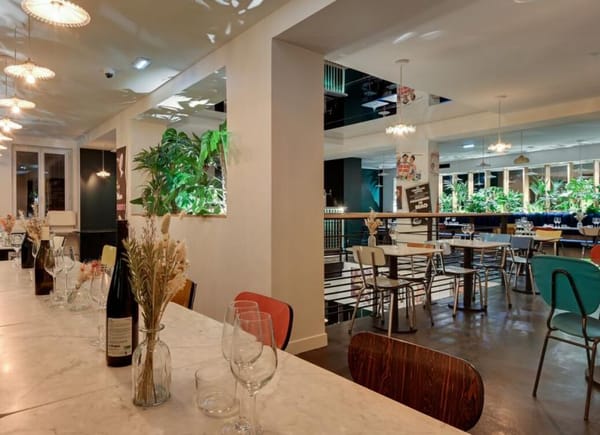 Restaurant Brasserie Alesti - salle de 140m2 à faire privatiser ou le restaurant en entier, Salle de réunion, Paris, Île-de-France, France