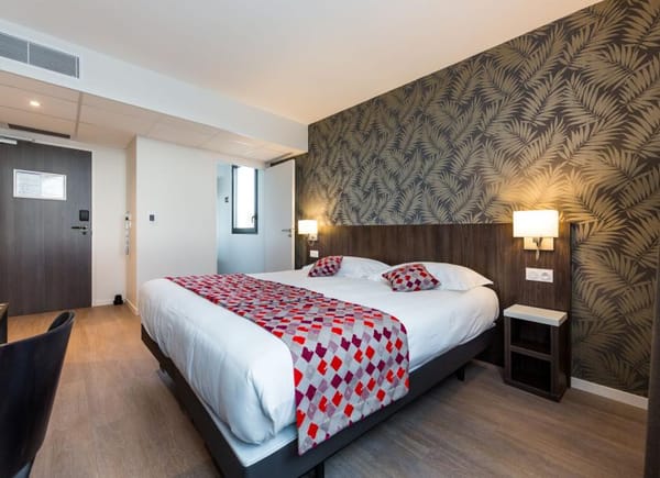 BRIT HOTEL PLOERMEL - HOTEL DE L'HIPPODROME, Hôtel 3*, Ploërmel, France