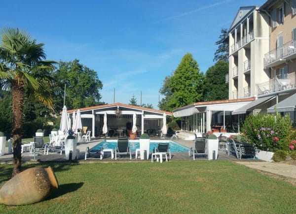 BRIT HOTEL SALIES DE BEARN – Golf le Lodge, Hôtel 3*, Salies-de-Béarn, France