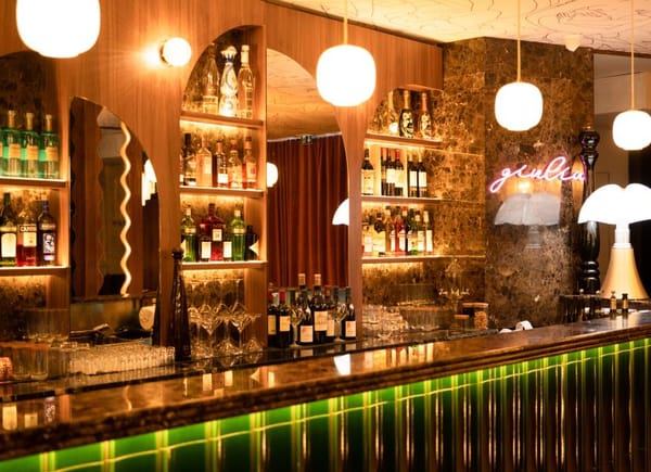 Restaurant Giulia, Bar / Boite, Paris, Île-de-France, France