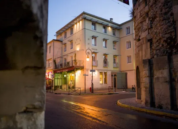BRIT HOTEL ARLES Acacias, Hôtel 3*, Arles, Provence-Alpes-Côte d'Azur, France