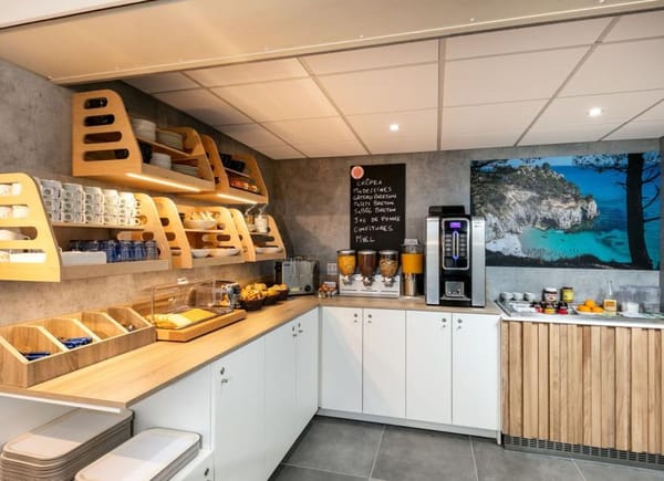 BRIT HOTEL BREST PLOUGASTEL - L'IROISE, Hôtel 2*, Plougastel-Daoulas, France