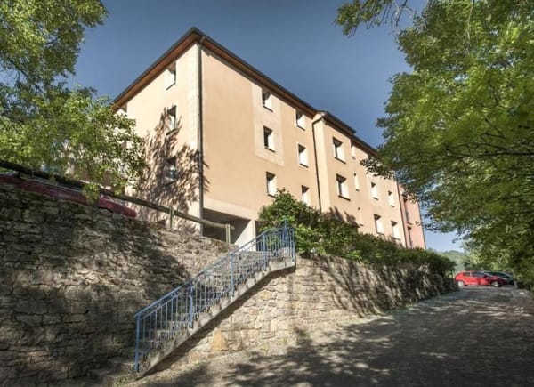 BRIT HOTEL ESSENTIEL DELTOUR MENDE, Hôtel 2*, Mende, France