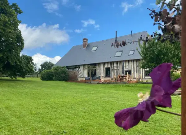 La Grange « The Basswood », Ferme / Gite, Le-Mesnil-Simon, France