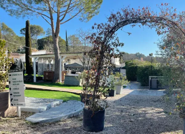 Auberge des Pins - Lieu de réception - Hôtel, Hôtel 3*, Tourrettes, Provence-Alpes-Côte d'Azur, France