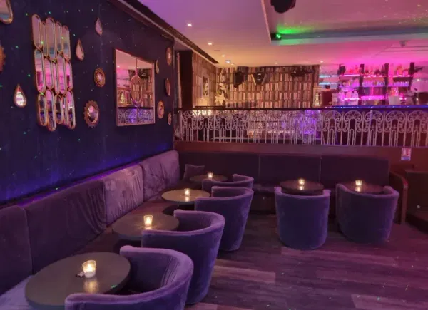 LE BIZ, Bar / Boite, Paris, Île-de-France, France