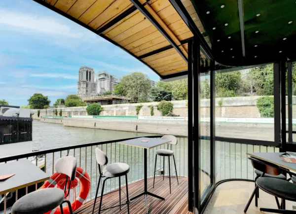 Le son de la terre, Barge, Paris, Île-de-France, France
