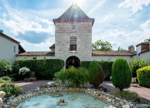 Hôtel Restaurant Le Prince Noir, Hôtel 3*, Sérignac-sur-Garonne, Nouvelle-Aquitaine, France