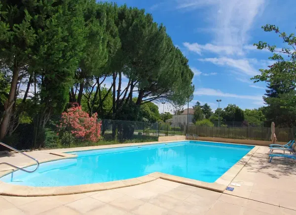 Hôtel Restaurant Le Prince Noir, Hôtel 3*, Sérignac-sur-Garonne, Nouvelle-Aquitaine, France