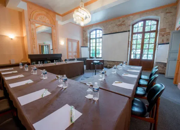 Hôtel Restaurant Le Prince Noir, Hôtel 3*, Sérignac-sur-Garonne, Nouvelle-Aquitaine, France