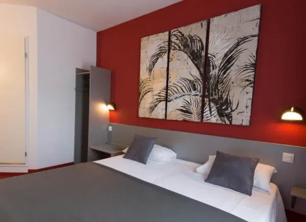 BRIT HOTEL MARVEJOLS-MENDE, Hôtel 3*, Marvejols, Occitanie, France